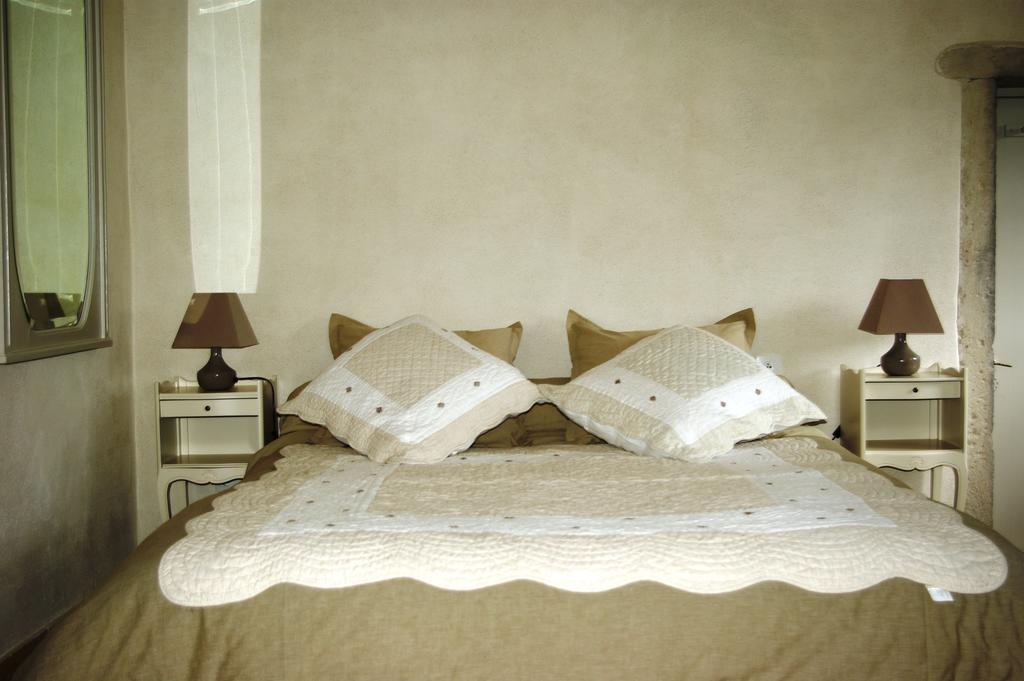 Le Mas De La Fontaine Bed and Breakfast Le Pegue Esterno foto