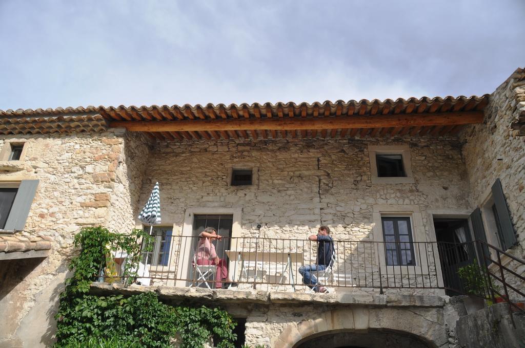 Le Mas De La Fontaine Bed and Breakfast Le Pegue Esterno foto